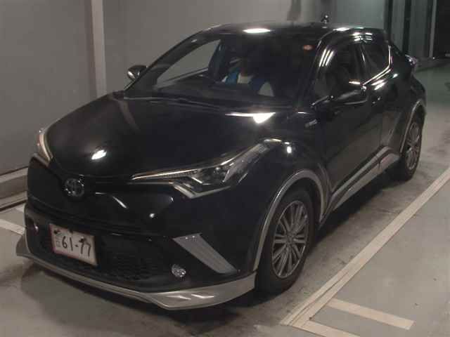 2017 Toyota C-HR G auction photo 4