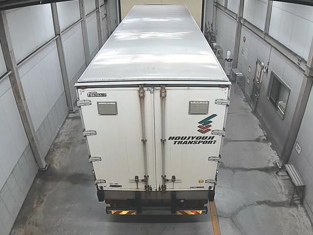 2013 Isuzu Van auction photo 3