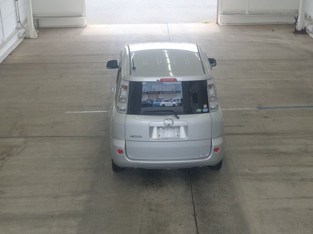 2014 Toyota Sienta ダイス auction photo 3
