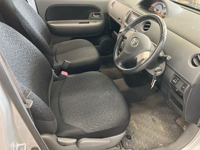 2014 Toyota Sienta ダイス auction photo 4