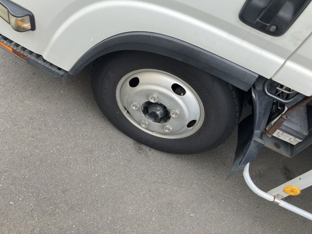 2012 Isuzu Elf Aluminum van long auction photo 9