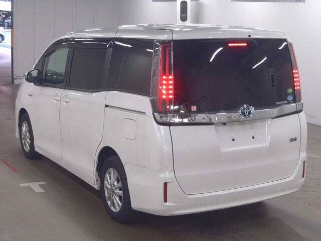 2019 Toyota Noah HV G auction photo 2