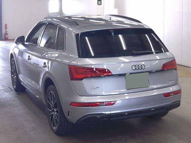 2021 Audi Q5 40TDIクワトアドバ 4WD auction photo 2