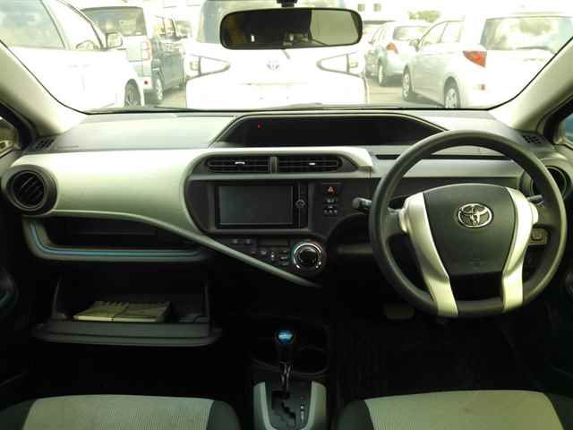 2014 Toyota Aqua S auction photo 8