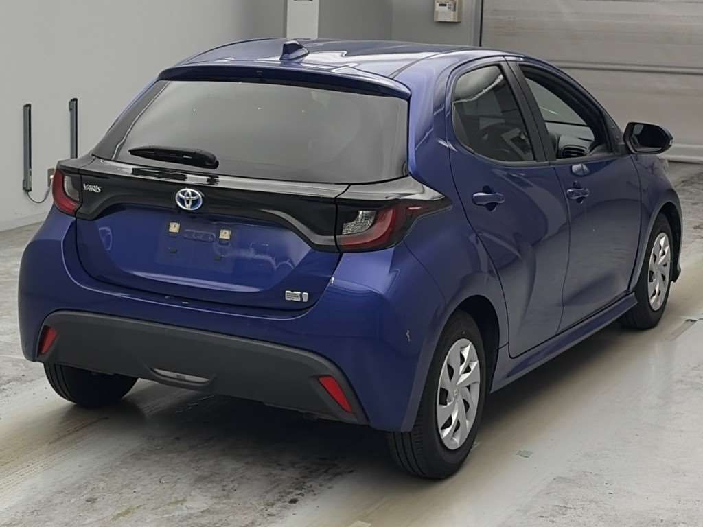 2021 Toyota Yaris Hybrid X auction photo 2