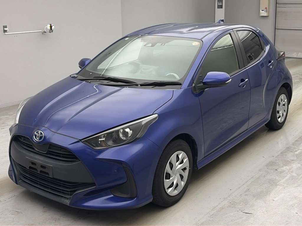 Japan Auction Vehicles 4 2021 Toyota Yaris Hybrid X auction photo