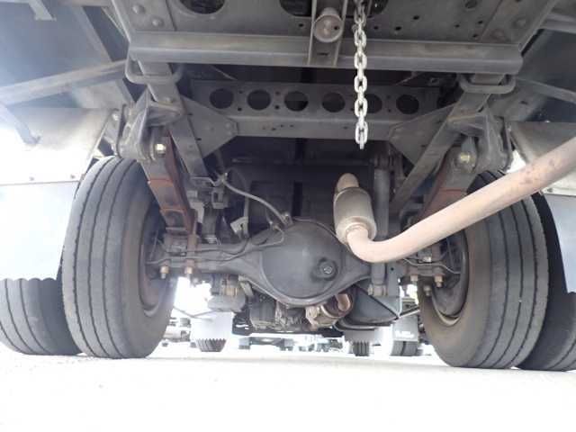 2005 Isuzu Elf 2.95t ボトルカー auction photo 3