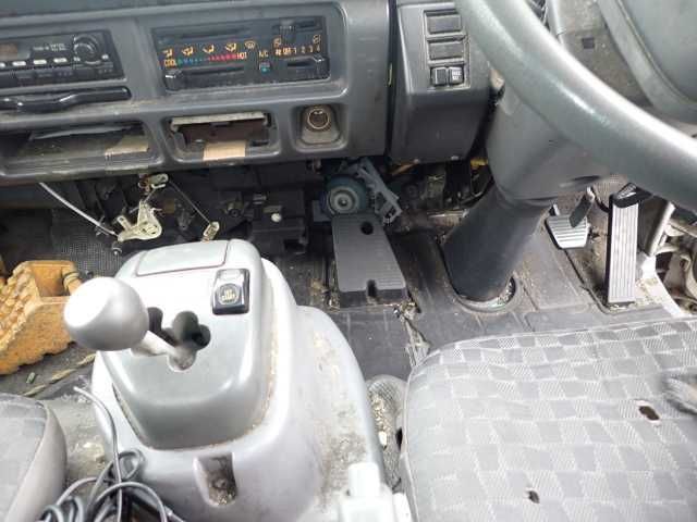 2005 Isuzu Elf 2.95t ボトルカー auction photo 7