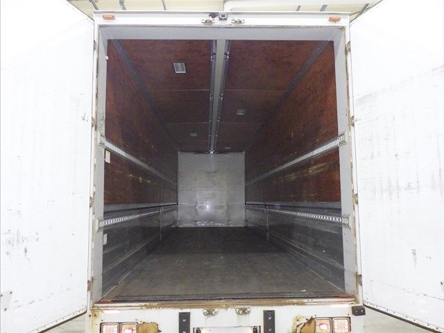 2017 Isuzu Wing auction photo 4