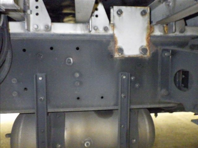 2017 Isuzu Wing auction photo 5