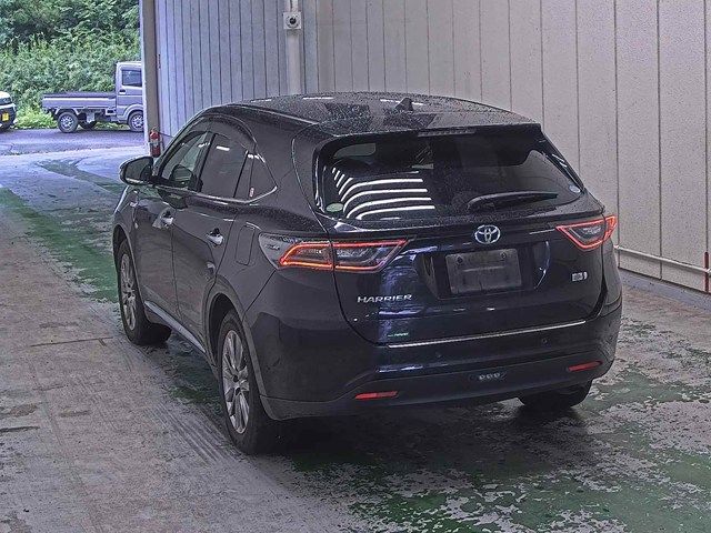 2014 Toyota Harrier 4WD Premium Advanced Package auction photo 2