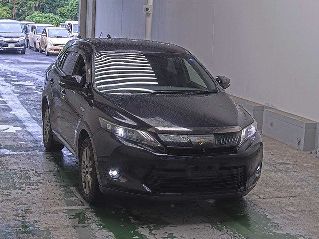 2014 Toyota Harrier 4WD Premium Advanced Package Japan auction vehicle
