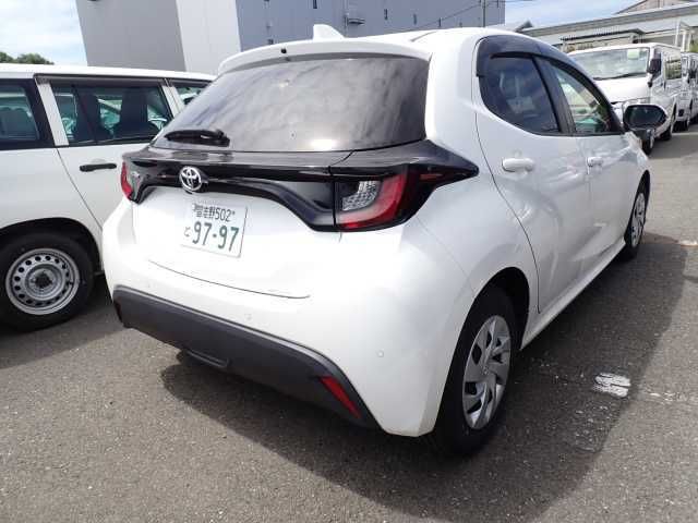 2021 Toyota Yaris X auction photo 2