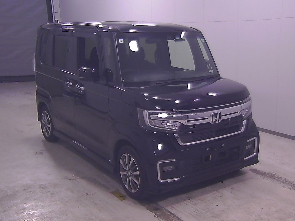 2021 Honda N-BOX L Japan auction vehicle