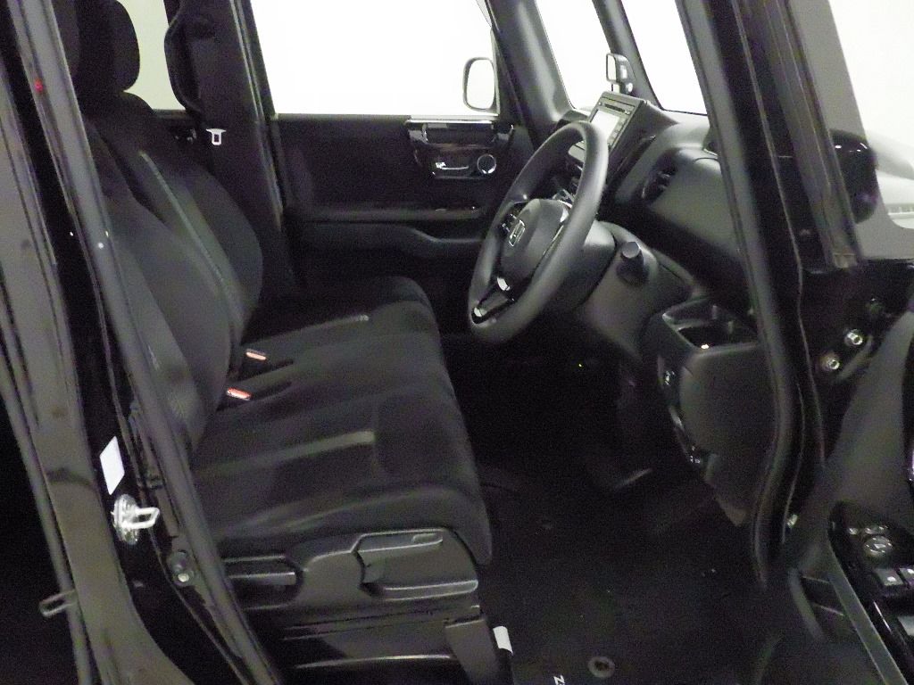 2021 Honda N-BOX カスタムL auction photo 6