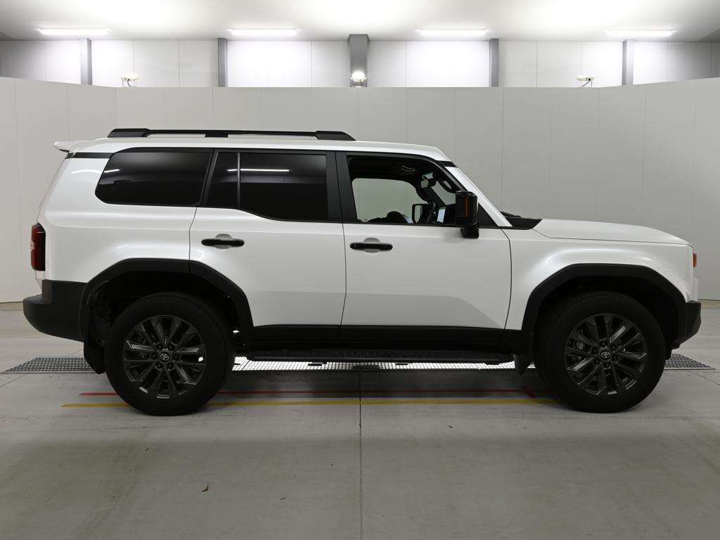 2024 Toyota Land Cruiser 250 ZX 4WD auction photo 3