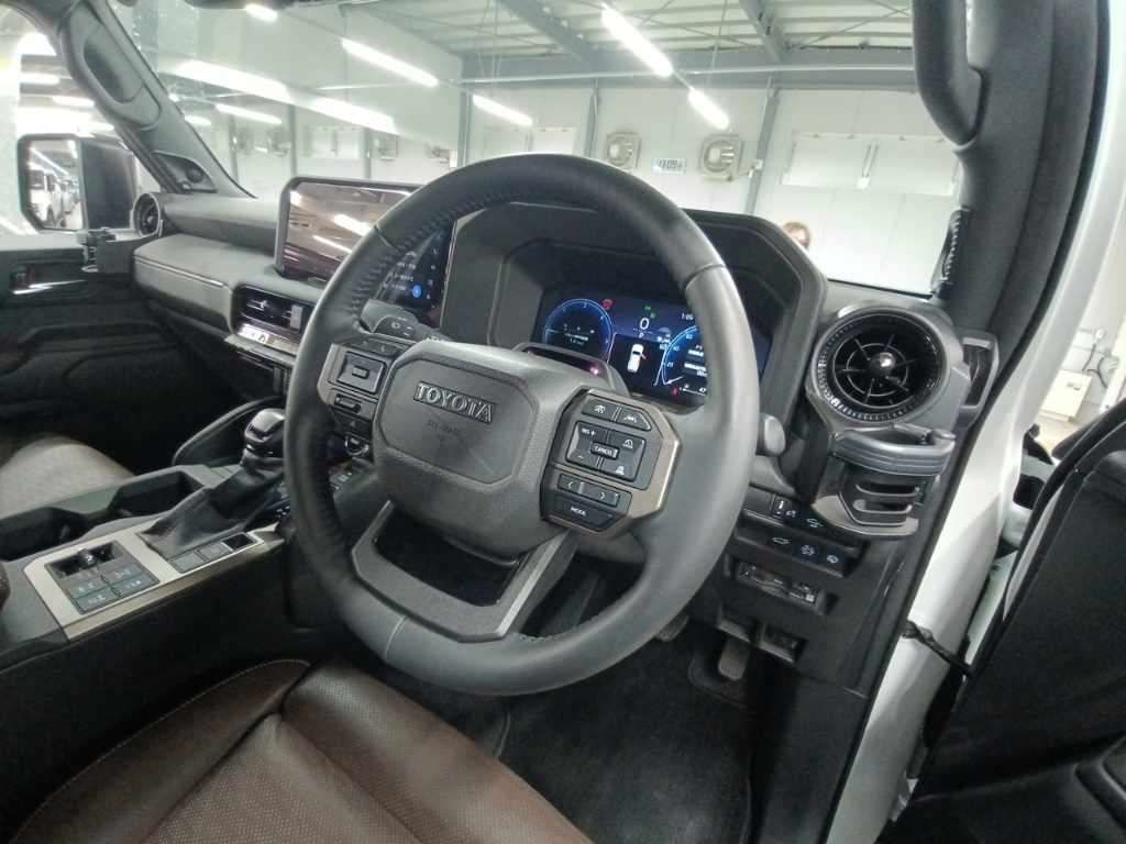 2024 Toyota Land Cruiser 250 ZX 4WD auction photo 9