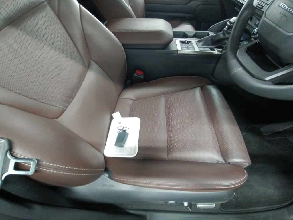 2024 Toyota Land Cruiser 250 ZX 4WD auction photo 10