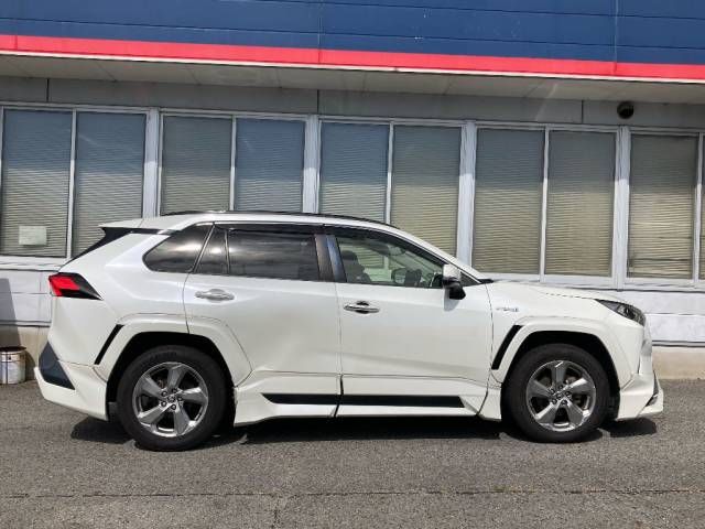 2020 Toyota RAV4 ハイブリッドG auction photo 2