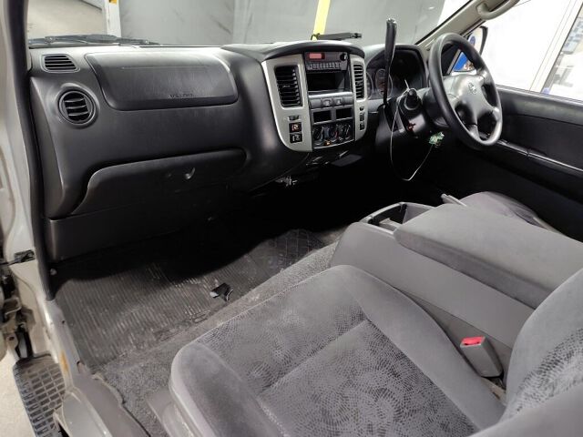 2008 Nissan Caravan ロングGX auction photo 3