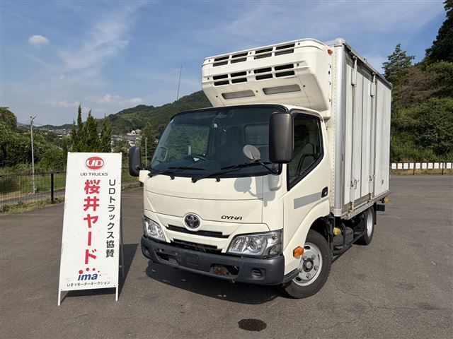 2022 Toyota Dyna Refrigerated and frozen trucks Japan auction vehicle