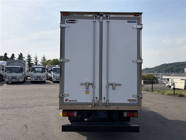 2022 Toyota Dyna Refrigerated and frozen trucks auction photo 3