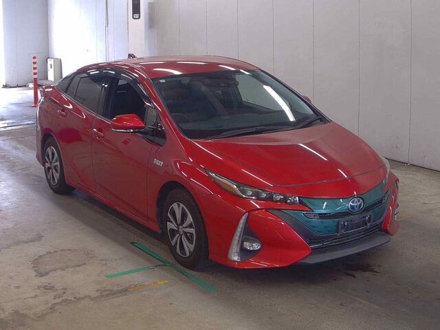 2018 Toyota Prius PHEV Aプレミアム Japan auction vehicle