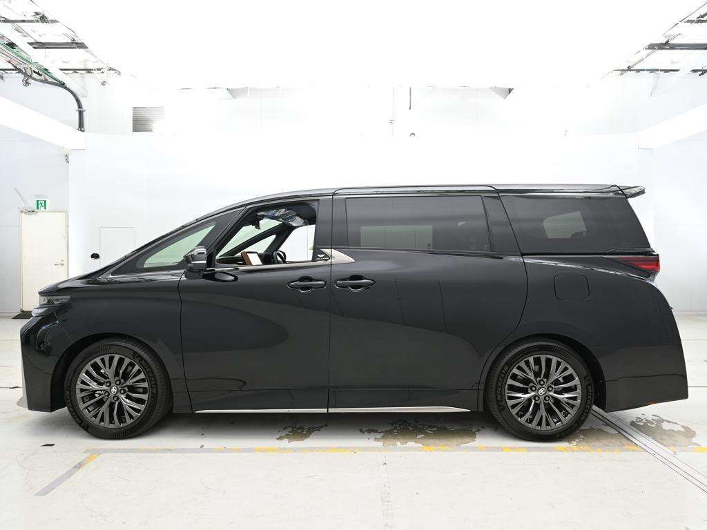 2026 Toyota Vellfire Z Premier auction photo 4