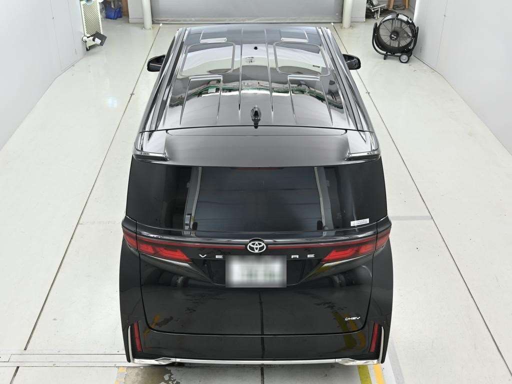 2026 Toyota Vellfire Z Premier auction photo 8