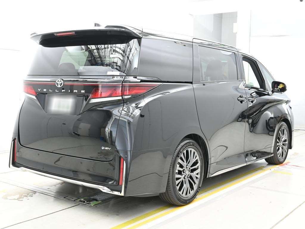 2026 Toyota Vellfire Z Premier auction photo 2