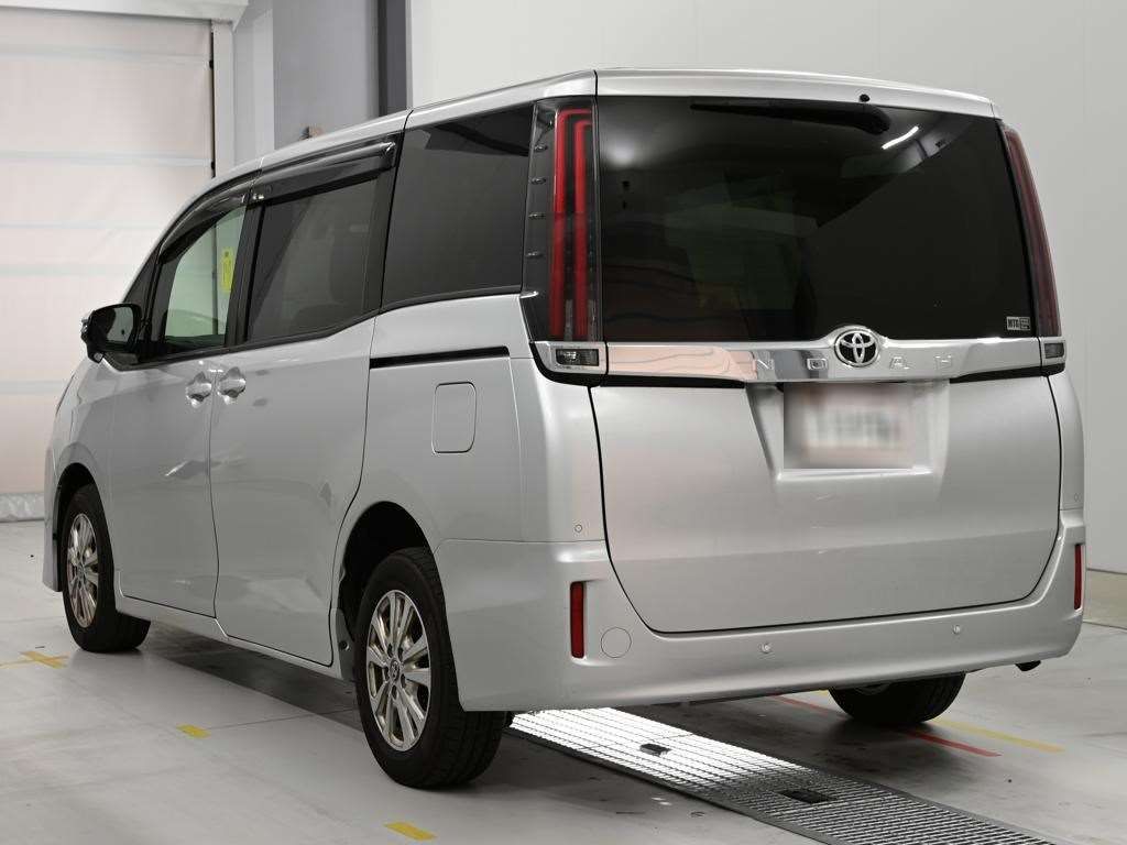 2021 Toyota Noah G 4WD auction photo 6