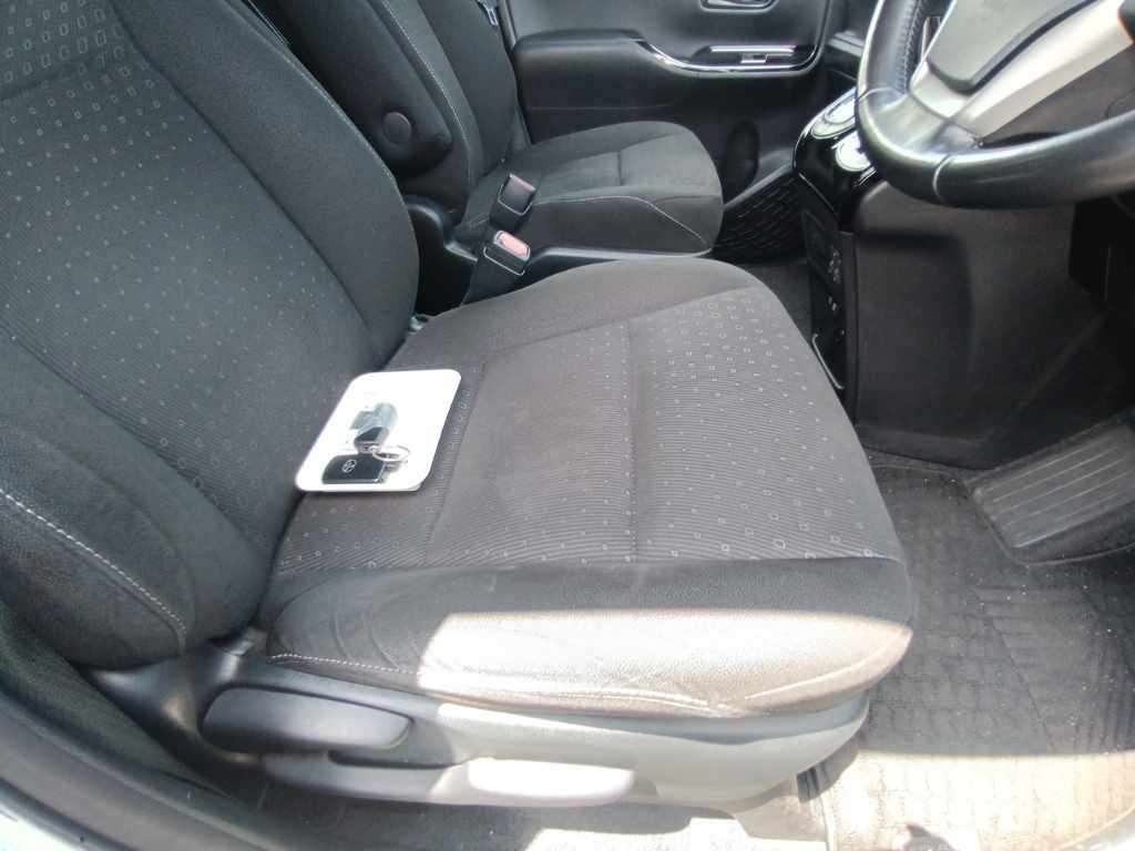 2021 Toyota Noah G 4WD auction photo 10