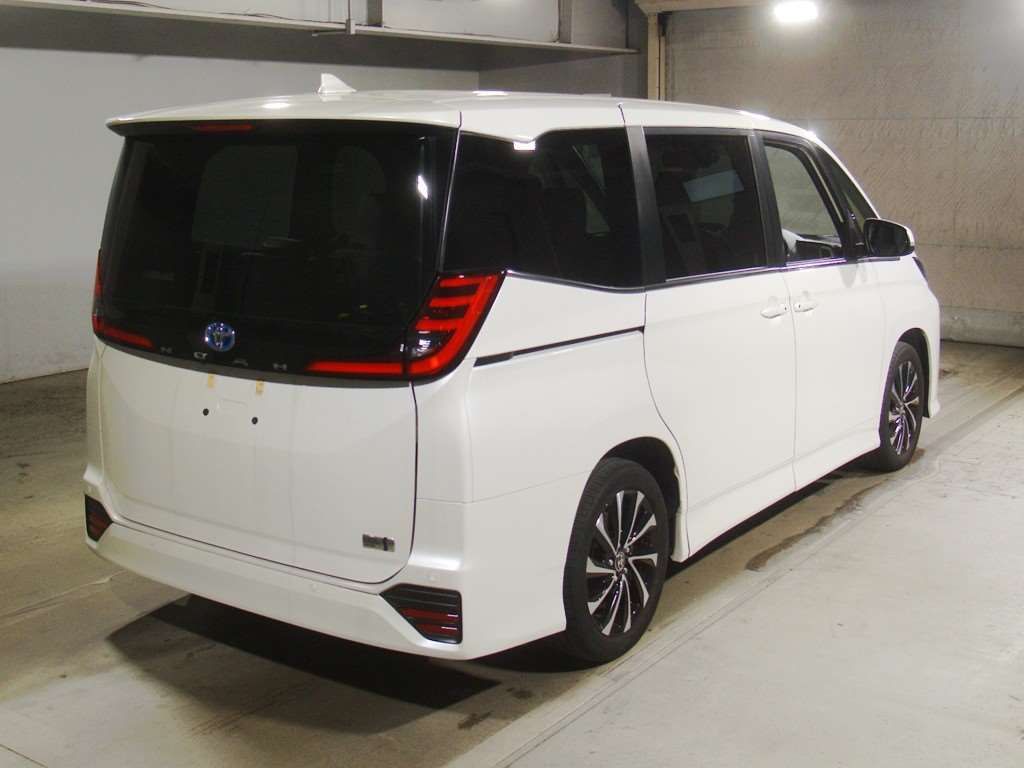 2023 Toyota Noah Hybrid S-Z auction photo 2