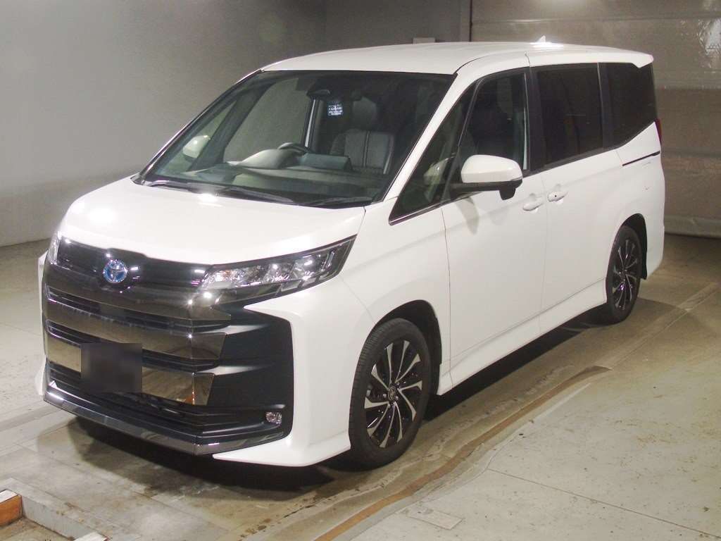Japan Auction Vehicles 4 2023 Toyota Noah Hybrid S-Z auction photo