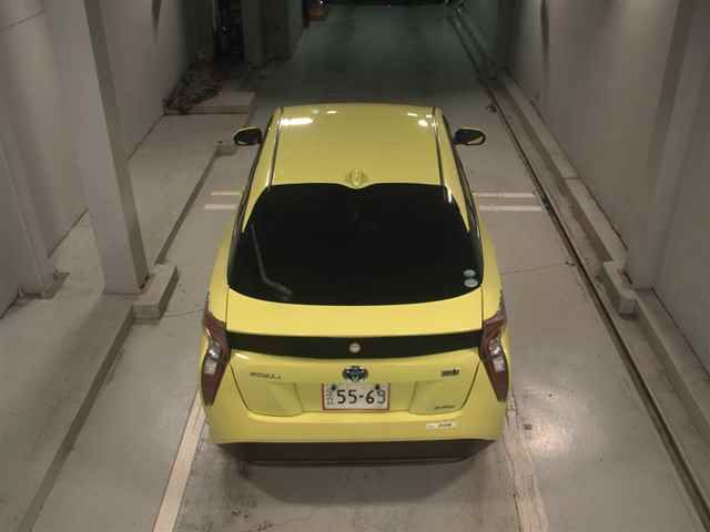 2015 Toyota Prius S auction photo 7