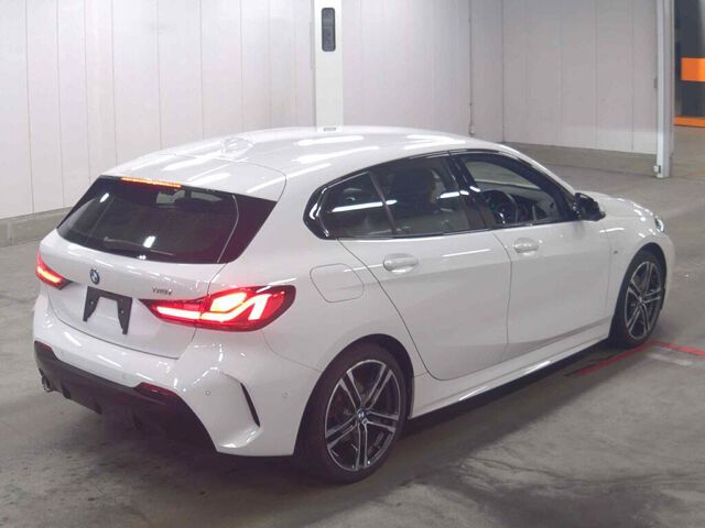 2024 BMW 1 Series 118i M Sport auction photo 5