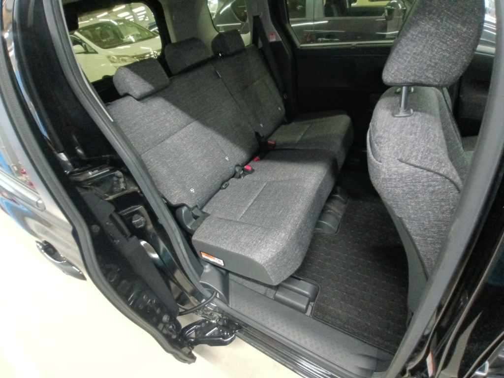 2022 Toyota Sienta ハイブリッドZ auction photo 12
