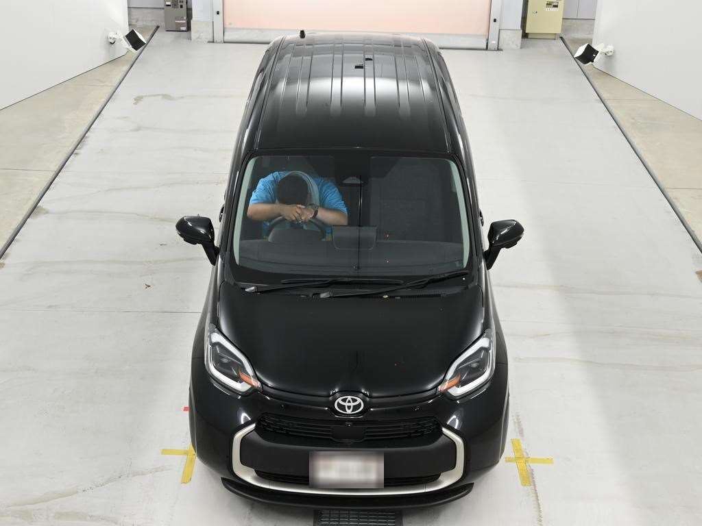 2022 Toyota Sienta ハイブリッドZ auction photo 7