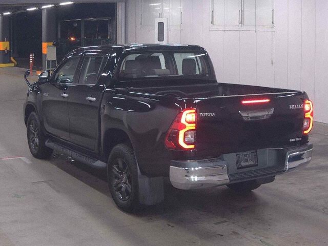 2022 Toyota Hilux Z 4WD auction photo 2