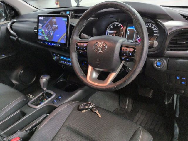 2022 Toyota Hilux Z 4WD auction photo 6