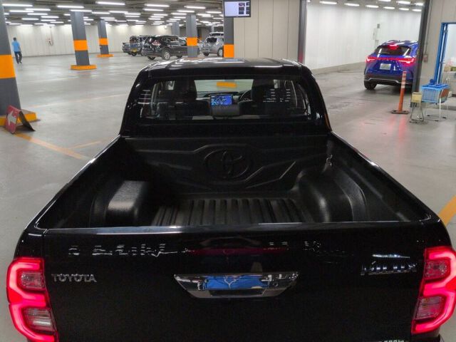 2022 Toyota Hilux Z 4WD auction photo 3