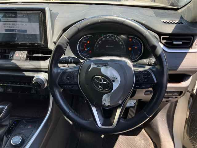 2019 Toyota RAV4 ハイブリッドG 4WD auction photo 3