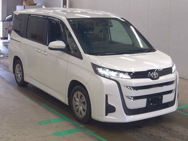 2025 Toyota Noah X Japan auction vehicle