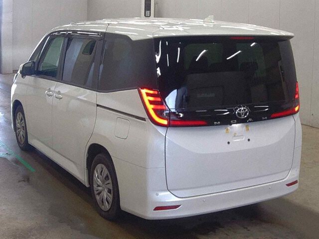 2025 Toyota Noah X auction photo 2