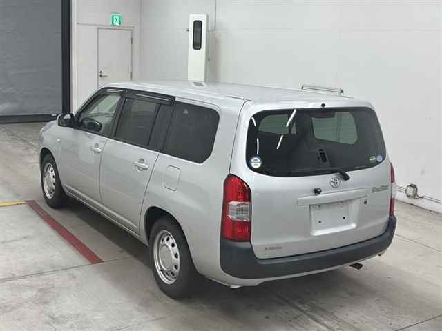 2020 Toyota Probox GL auction photo 2