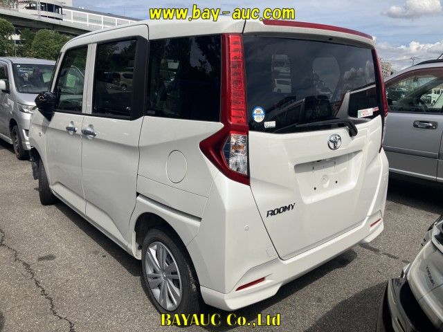 2022 Toyota Roomy X auction photo 2