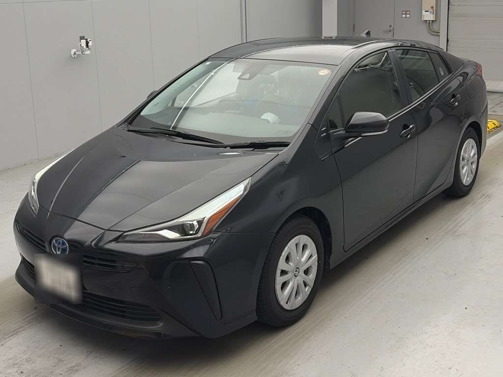 Japan Auction Vehicles 4 2022 Toyota Prius S auction photo
