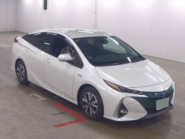 2018 Toyota Prius PHEV Sナビパッケージ Japan auction vehicle