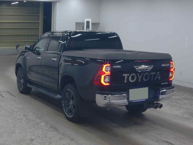 2021 Toyota Hilux Z 4WD auction photo 2