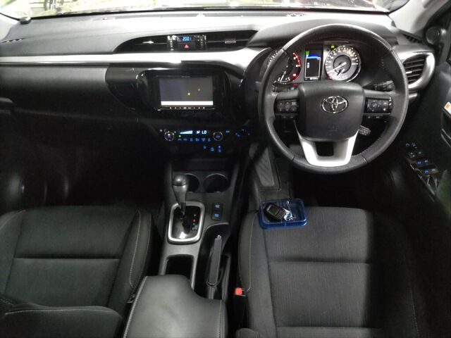 2021 Toyota Hilux Z 4WD auction photo 3